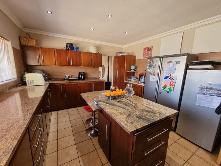 To Let 3 Bedroom Property for Rent in La Provance Free State